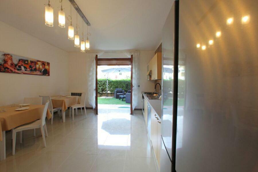 B&B Holidays Artisti Peschiera del Garda Exterior foto
